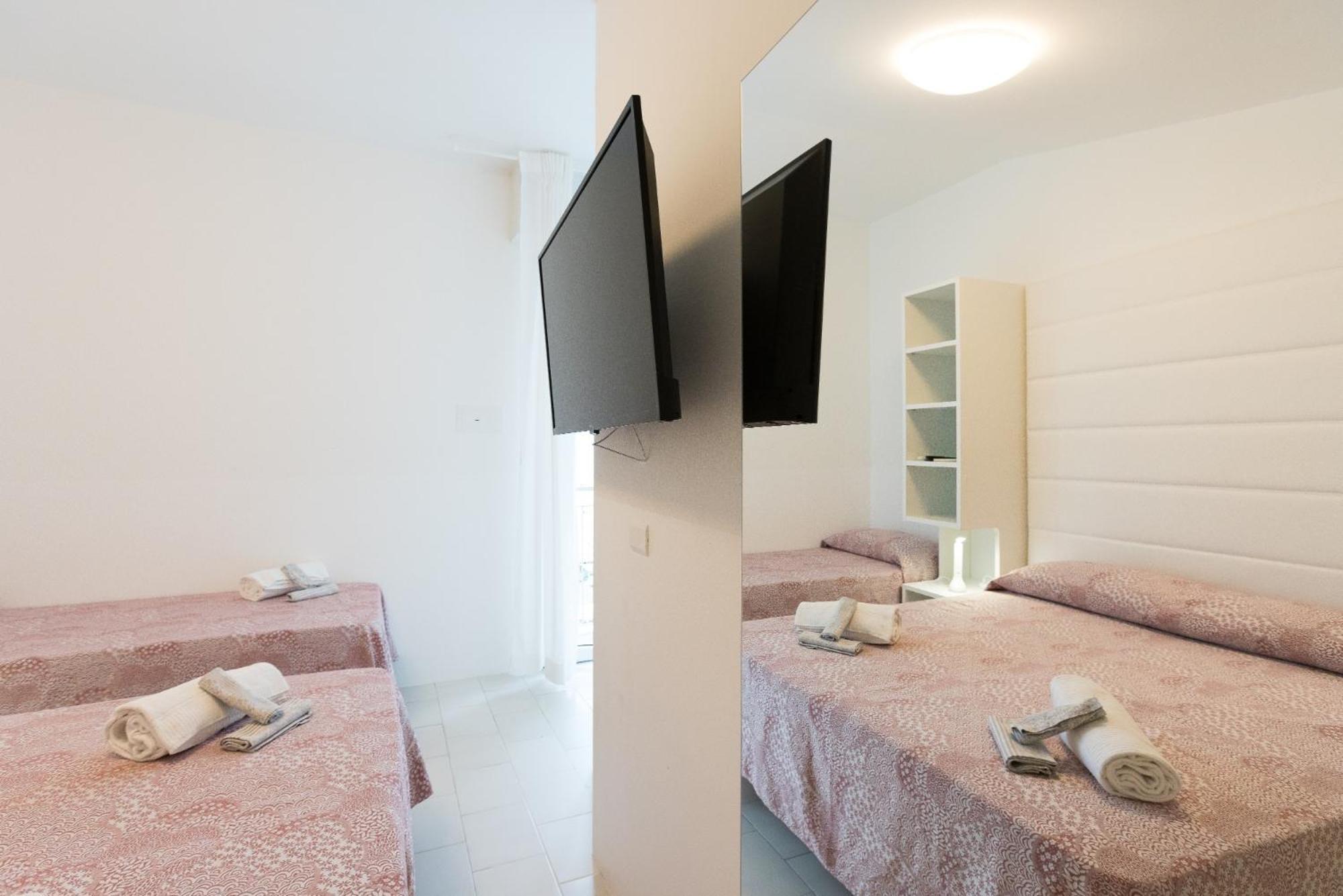 Hotel Ninfea Cattolica Kültér fotó