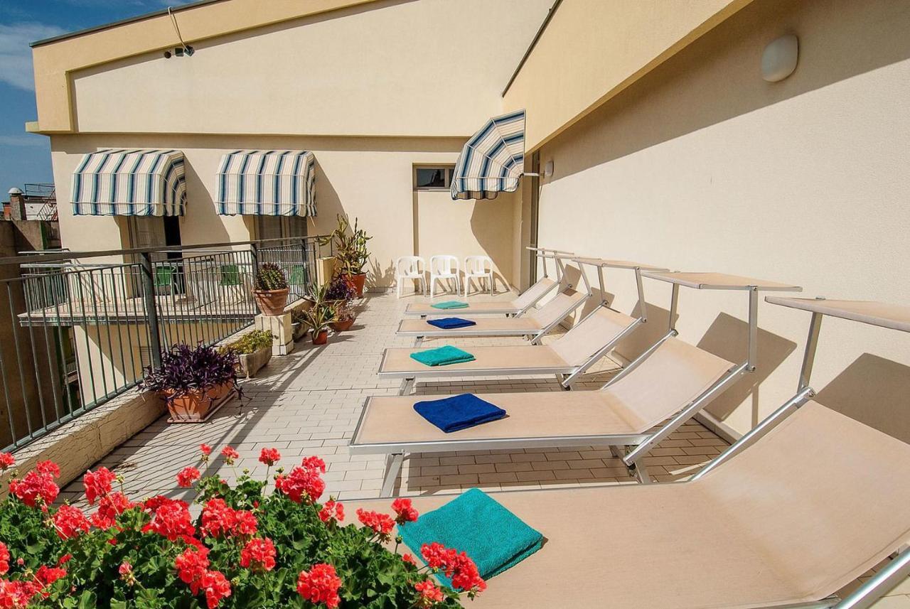 Hotel Ninfea Cattolica Kültér fotó